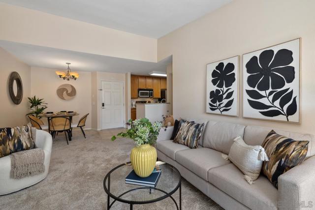 7190 Shoreline Dr, San Diego CA: https://media.crmls.org/mediaz/afe89313-1ab0-437e-a7fc-bc46fb83194d.jpg