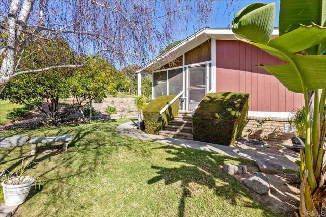 Detail Gallery Image 8 of 50 For 18218 Paradise Mountain Rd #81,  Valley Center,  CA 92082 - 2 Beds | 2 Baths