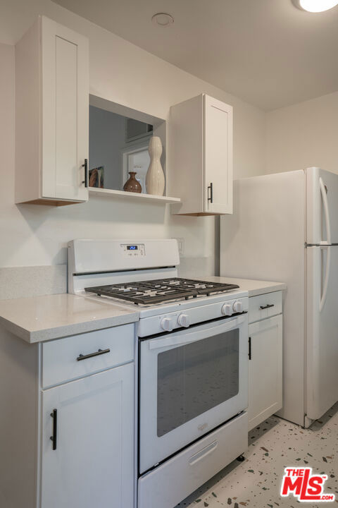 459 E Avenida Olancha, Palm Springs CA: https://media.crmls.org/mediaz/afe9074d-b40c-421d-99ed-f3e61eec83e8.jpg