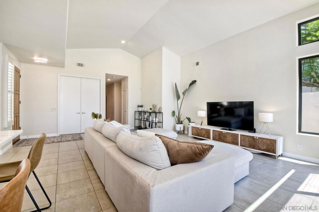 17586 Bocage Point - photo 8