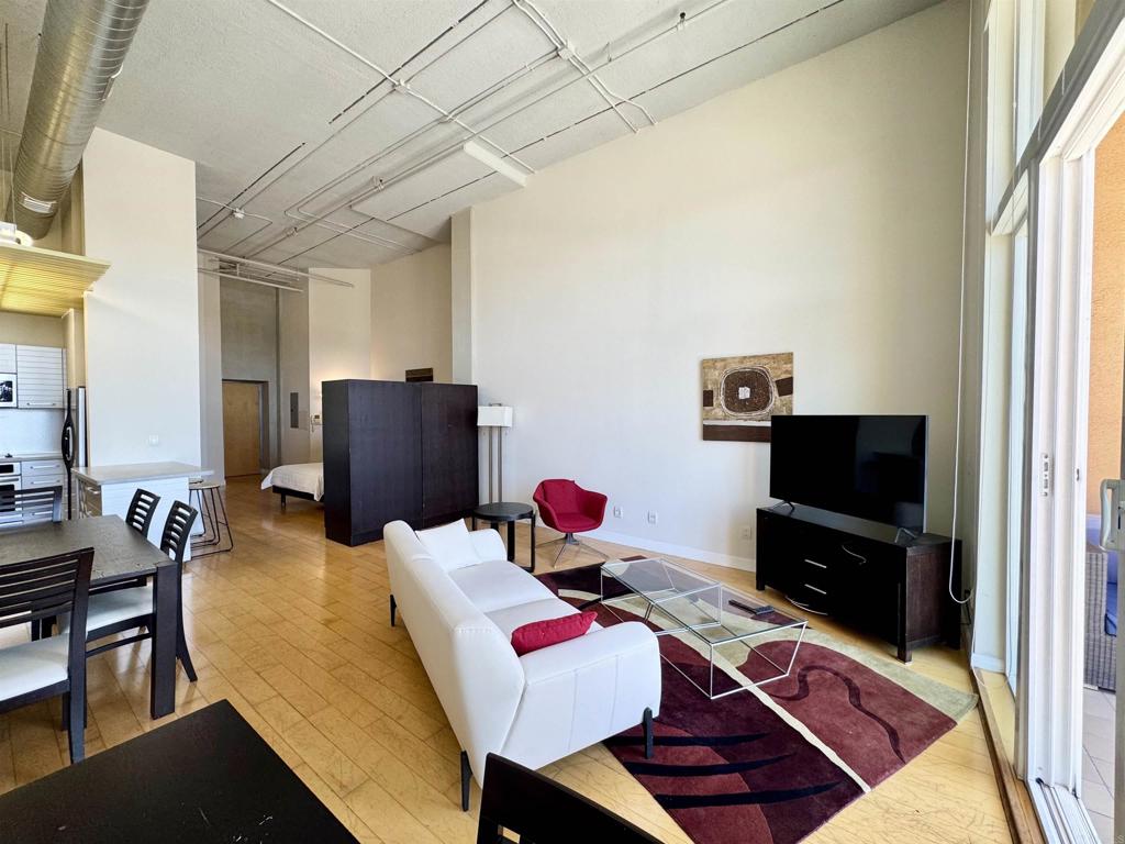 550 Seagaze Drive - photo 7