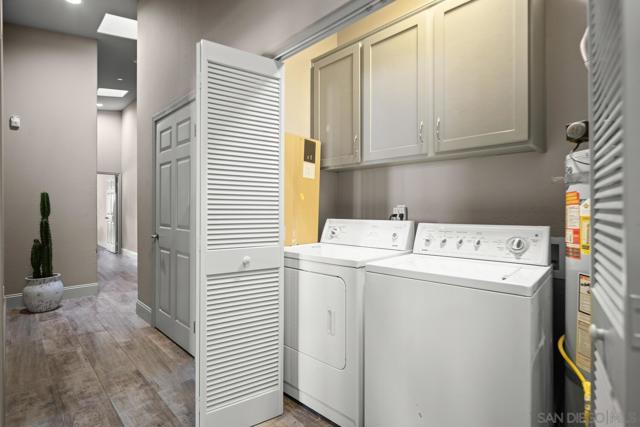 246 C Avenue, Coronado CA: https://media.crmls.org/mediaz/afe9aef0-6390-4ce4-a823-b8a18666917f.jpg