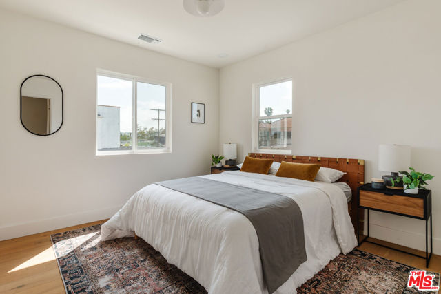 2221 Virginia Road, Los Angeles CA: https://media.crmls.org/mediaz/afe9d717-b954-49c1-8b4c-c98b8fce0fe1.jpg