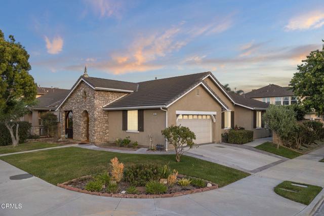 3806 Golden Pond Drive, Camarillo CA: https://media.crmls.org/mediaz/afea461a-5b46-4fd2-a827-c00897c084d1.jpg