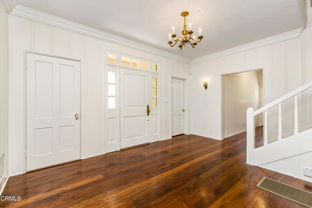 1184 Arden Road, Pasadena CA: https://media.crmls.org/mediaz/afeac934-9886-4a03-acd6-2167c24ac8bb.jpg