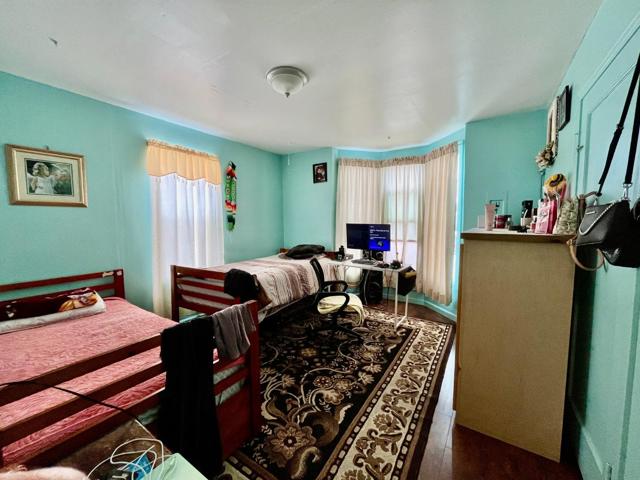 128 Maple Avenue, Watsonville CA: https://media.crmls.org/mediaz/afeb9e70-47da-41c7-8497-185953b26c9b.jpg