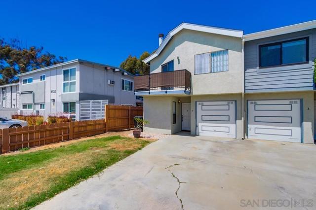 4527 Contour Blvd., San Diego CA: https://media.crmls.org/mediaz/afec19b8-047c-4668-898b-8426e725f350.jpg