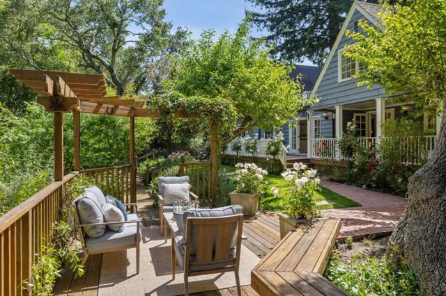 807 Crystal Springs Road, Hillsborough CA: https://media.crmls.org/mediaz/afec7ac5-9c9e-45cc-bd08-6d050fed0291.jpg