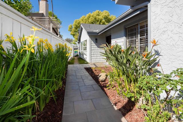 Detail Gallery Image 2 of 44 For 1554 via Brisa Del Lago, San Marcos,  CA 92078 - 3 Beds | 2 Baths