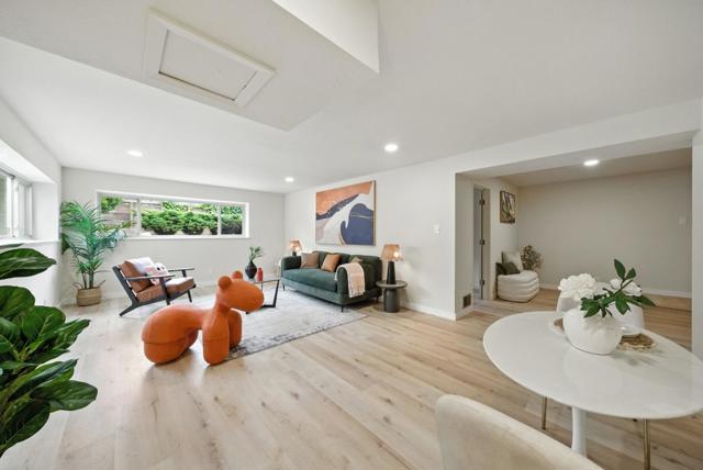 362 Lakeshire Drive, Daly City CA: https://media.crmls.org/mediaz/afee61ca-b470-4c62-b254-07c074fbba31.jpg