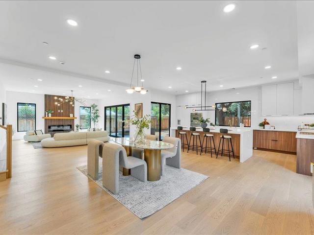 883 Rorke Way, Palo Alto CA: https://media.crmls.org/mediaz/afef1483-250c-4e24-bbf7-82e91b37ec1b.jpg