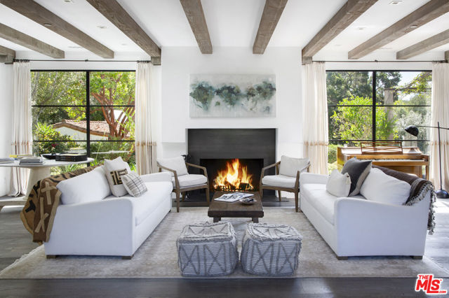 770 Via Manana, Montecito CA: https://media.crmls.org/mediaz/afef5ad1-7163-44e7-b061-5122fe36d330.jpg