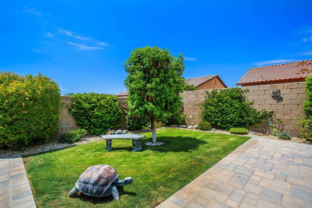 82806 Vincent Drive, Indio CA: https://media.crmls.org/mediaz/afefd443-723c-4fdc-a759-1d4afb934cfd.jpg