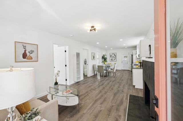 441 Vera Avenue, Redwood City CA: https://media.crmls.org/mediaz/aff06370-e65d-44c4-b0b0-5d46555d3bad.jpg