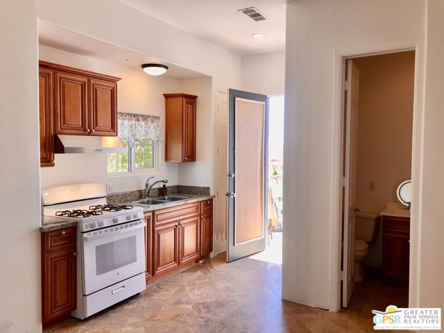 31305 Desert Moon Drive, Thousand Palms CA: https://media.crmls.org/mediaz/aff0a42b-383e-4e36-949a-309d91e0d766.jpg