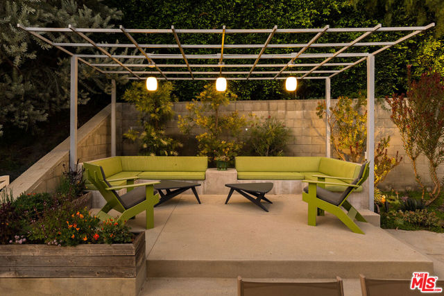 2327 Ewing Street, Los Angeles CA: https://media.crmls.org/mediaz/aff103ca-f613-40f0-8270-58d94a188d89.jpg