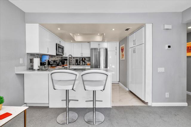 500 E Amado Road, Palm Springs CA: https://media.crmls.org/mediaz/aff14eae-65fa-4d9f-8f31-0e2868fbabe9.jpg