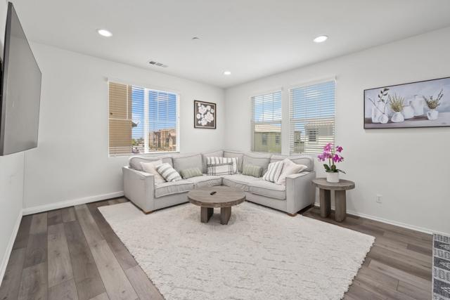 1235 Via Lucero, Oceanside CA: https://media.crmls.org/mediaz/aff1c412-c925-4296-9959-484300c6f98e.jpg
