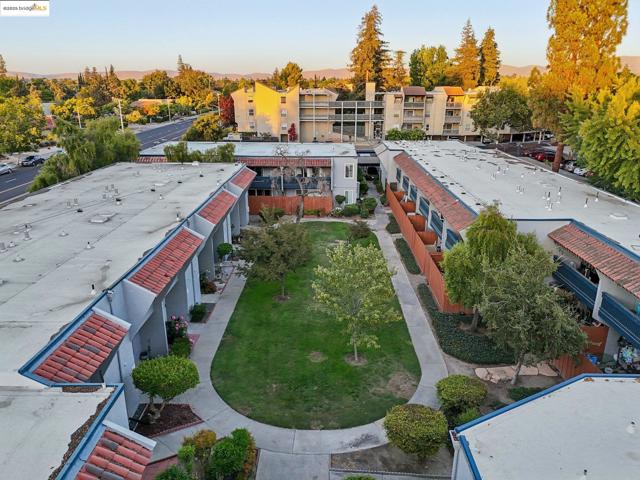 1001 Murrietta, Livermore CA: https://media.crmls.org/mediaz/aff22614-14ab-4233-957f-d7b19de22a08.jpg