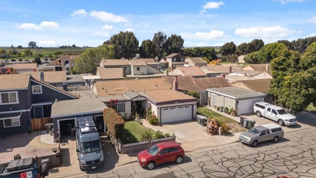 1518 Duran Circle, Salinas CA: https://media.crmls.org/mediaz/aff3a2b9-9a63-44da-83cc-b0b0e1968cf0.jpg