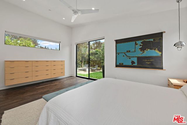 4276 Campbell Drive, Los Angeles CA: https://media.crmls.org/mediaz/aff3e432-891c-476e-9450-0dbc77cac239.jpg
