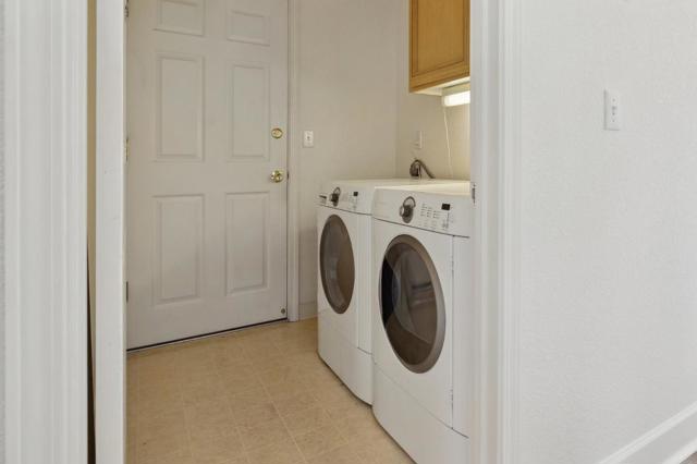 767 El Granada Boulevard, Half Moon Bay CA: https://media.crmls.org/mediaz/aff3f2f0-eaaf-4726-bf0e-39a15aece267.jpg