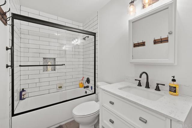 852 5th Street, Imperial Beach CA: https://media.crmls.org/mediaz/aff4aefd-0acd-4a6e-b58e-8c137d0f47ea.jpg