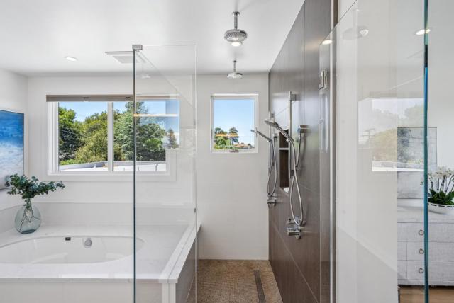 1 Millbrae Circle, Millbrae CA: https://media.crmls.org/mediaz/aff4e238-4135-4313-8f71-eef9228d356e.jpg