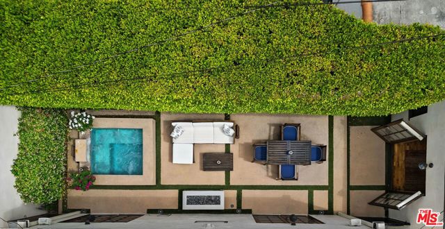 8265 Romaine Street, West Hollywood CA: https://media.crmls.org/mediaz/aff4eb99-c445-4524-a82b-67d62f2401a6.jpg