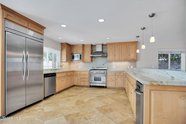 4539 Mammoth Avenue, Sherman Oaks CA: https://media.crmls.org/mediaz/aff4f97d-dd57-4571-969d-94f22f65d2a2.jpg
