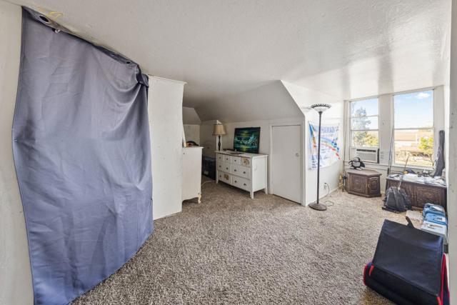 Image 47 of 91 For 584586 Monterey Road