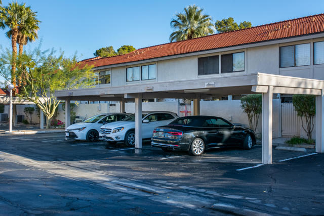 6175 Montecito Drive, Palm Springs CA: https://media.crmls.org/mediaz/aff633b8-e39b-491c-8264-052011daaa46.jpg