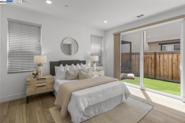 8918 Rudder Way, Newark CA: https://media.crmls.org/mediaz/aff68615-60b6-4dbe-8357-0100928eb756.jpg