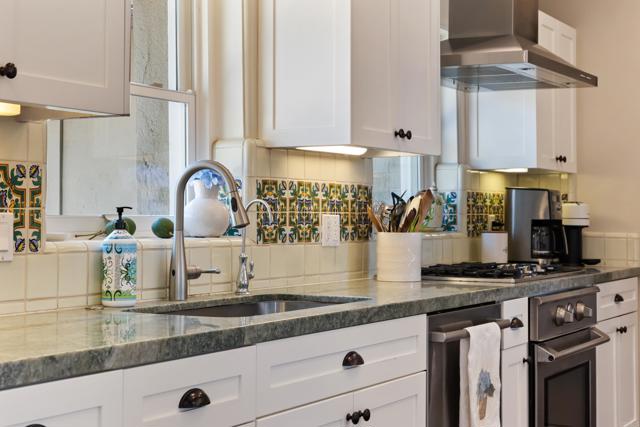 1567 Crest Drive, Encinitas CA: https://media.crmls.org/mediaz/aff6dbf0-e425-43df-bbce-b1ac099f8dc6.jpg