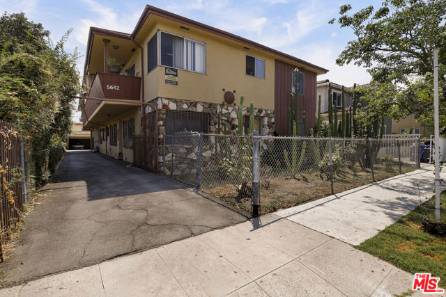 Commercial for Sale in Los Angeles, California