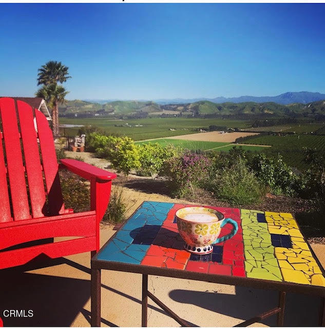1077 Garrido Drive, Camarillo CA: https://media.crmls.org/mediaz/aff729c0-0688-4183-b97f-e37695f32404.jpg