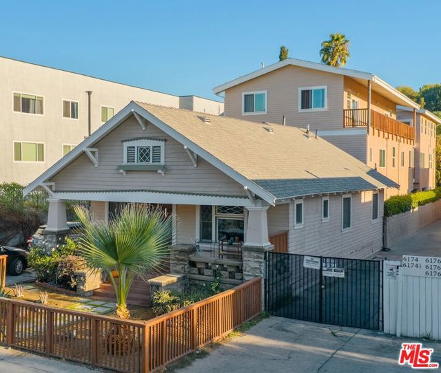 6178 Aldama Street, Los Angeles CA: https://media.crmls.org/mediaz/aff79eaa-9e08-457c-8851-10b2f20f05f6.jpg
