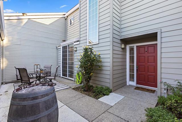 5409 Cameo Ct, Pleasanton CA: https://media.crmls.org/mediaz/aff81edf-e844-4764-8307-26bb1ea80c8f.jpg