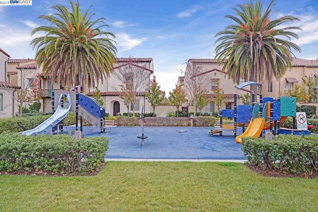 549 Ficus Ter, Fremont CA: https://media.crmls.org/mediaz/aff84c12-39ca-4f08-a596-70bd705978ba.jpg