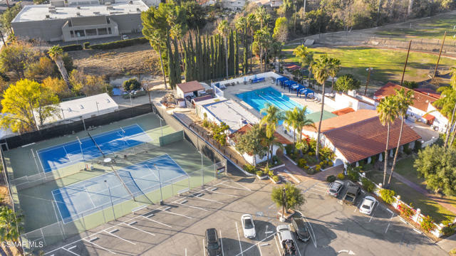 5757 Lake Lindero Drive, Agoura Hills CA: https://media.crmls.org/mediaz/aff8a96b-8d08-4244-b4c6-ac6d7834aeb5.jpg