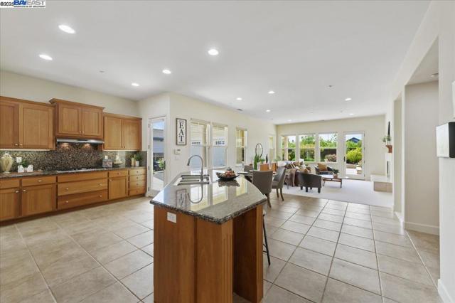 3043 Picholine Dr, Livermore CA: https://media.crmls.org/mediaz/aff9645a-c5aa-46e2-80ba-dd4afc3fa84a.jpg