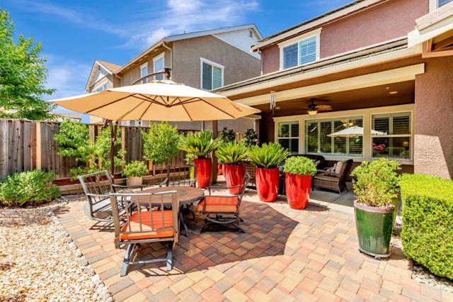1188 Viognier Way, Gilroy CA: https://media.crmls.org/mediaz/aff99ef2-07f0-4199-a0db-d23f40857112.jpg