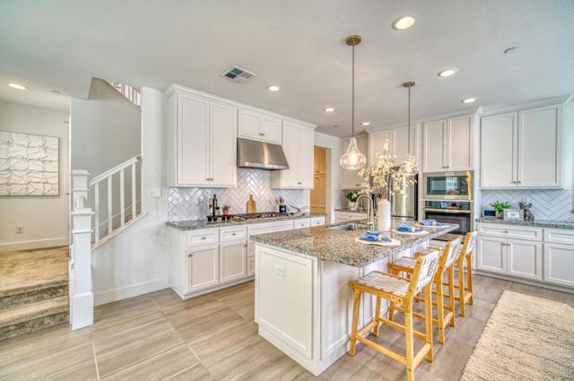267 Sandy Gulch Drive, Marina CA: https://media.crmls.org/mediaz/aff9c238-736b-450c-81df-1c66c6d15b03.jpg