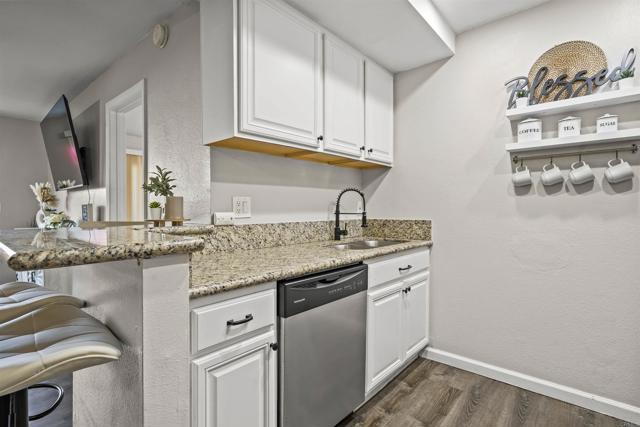 Detail Gallery Image 10 of 38 For 465 Fourth Ave #8,  Chula Vista,  CA 91910 - 2 Beds | 2 Baths