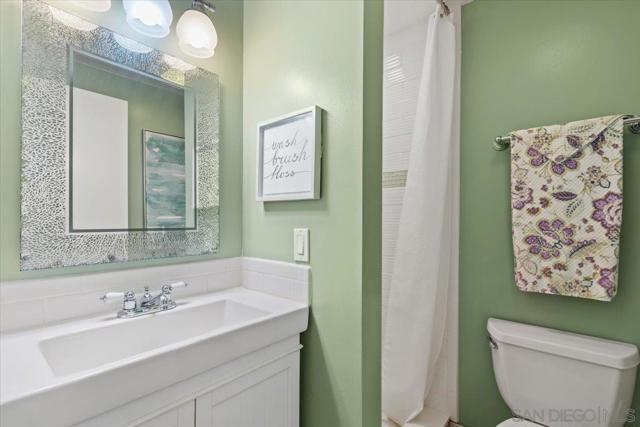 5217 Mount Alifan Dr, San Diego CA: https://media.crmls.org/mediaz/affa5a27-5dd8-41a6-85d8-99499db9b01d.jpg