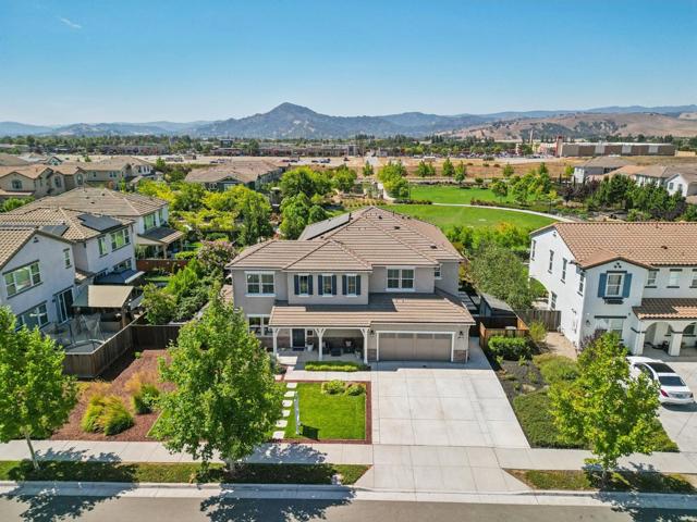 18713 White Moon Drive, Morgan Hill CA: https://media.crmls.org/mediaz/affa7fbf-ca6b-44bb-92d3-2da1f237cb58.jpg