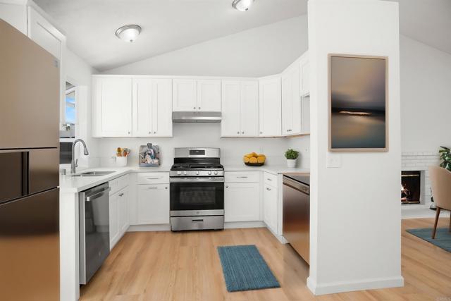 Detail Gallery Image 2 of 47 For 4888 Northerly St, Oceanside,  CA 92056 - 3 Beds | 2 Baths