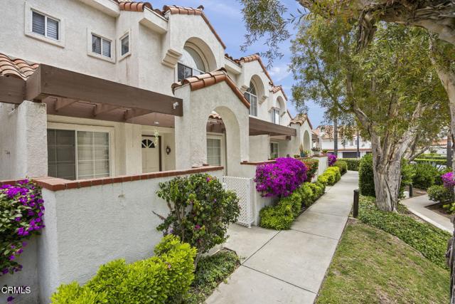 273 Camino Toluca, Camarillo CA: https://media.crmls.org/mediaz/affbaed9-90c9-4c52-8218-febc7d22d498.jpg