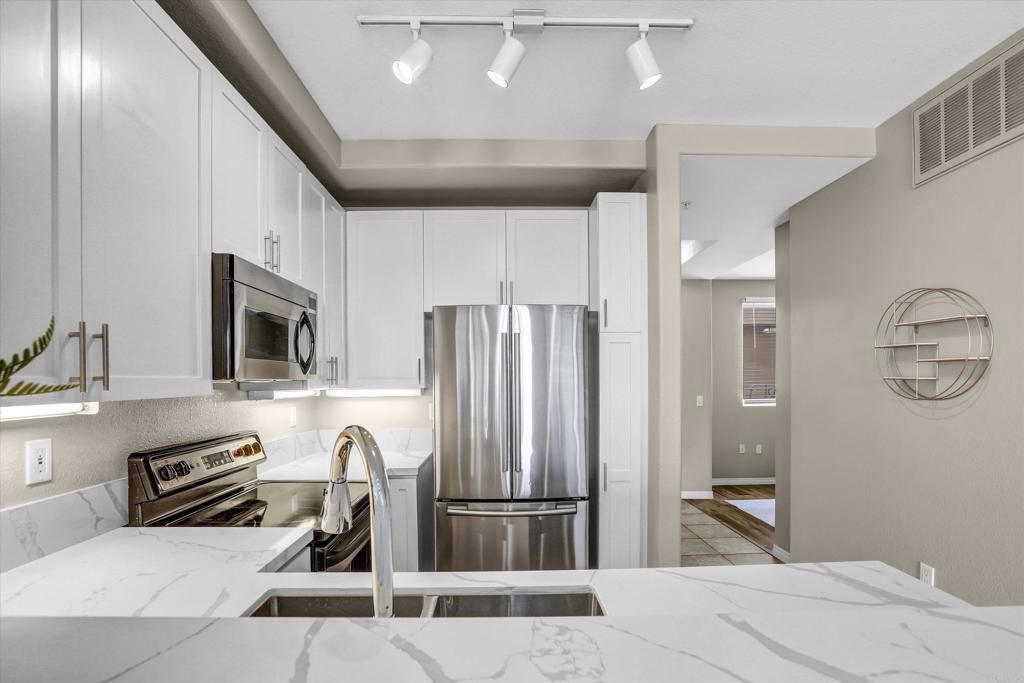 330 J Street - photo 16