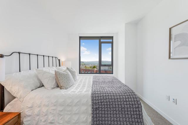 1000 3rd Street, San Francisco CA: https://media.crmls.org/mediaz/affbc654-5bae-4f70-bdff-3981ecd5a179.jpg